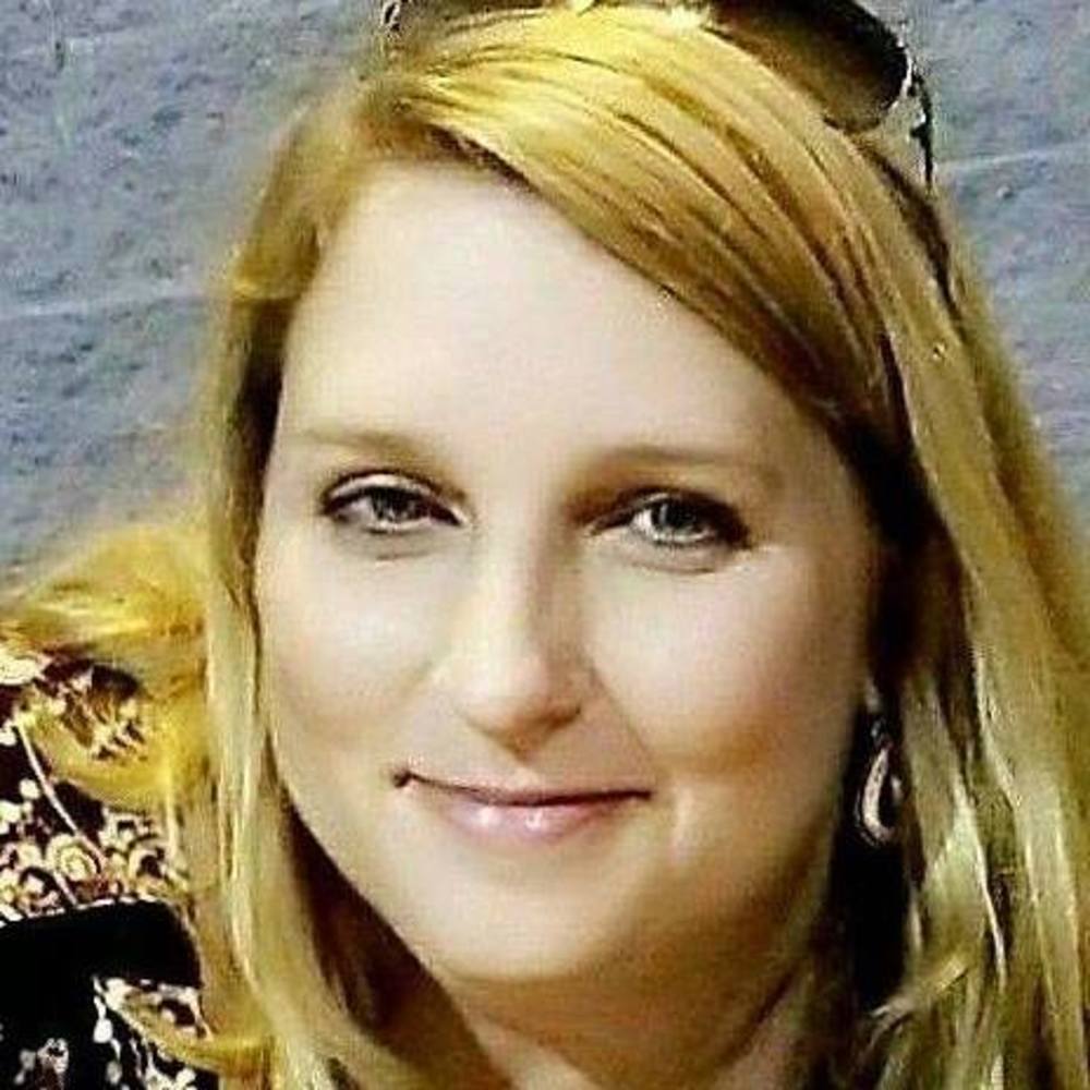 Meet your Posher, Connie